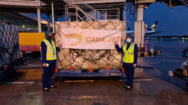 CapaJet在地勤人員協助下捐贈口罩，履行企業社會責任
