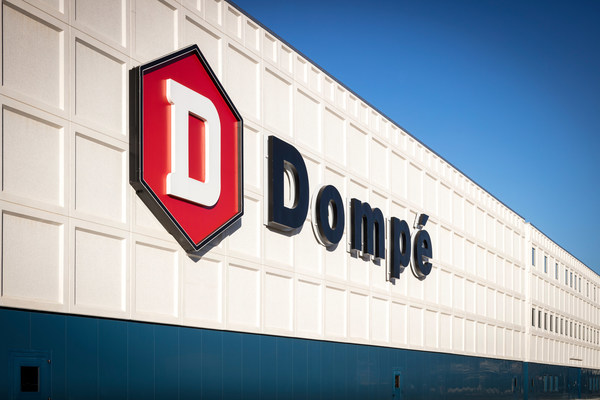 In its GMP facility in L’Aquila, Dompé manufactures more than 60 thousand packages per year distributed globally In its GMP facility in L’Aquila, Dompé manufactures more than 60 thousand packages per year distributed globally