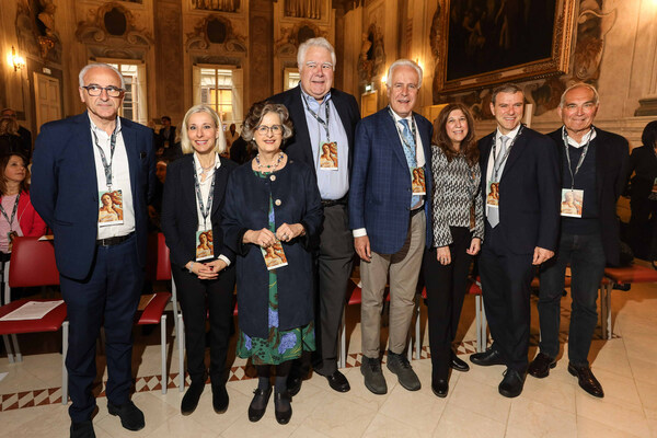 Nicola Armentano (City of Florence Councillor), Lucia Aleotti (Menarini Group Shareholder and Board Member), Cristina Acidini (Author of the Botticelli art monograph), Eric Cornut (Menarini Group Chairman), Eugenio Giani (President of Region of Tuscany); Elcin Barker Ergun (Menarini Group CEO), Alberto Giovanni Aleotti (Menarini Group Shareholder and Board Member) and Carlo Colombini (Menarini Group Board Member)